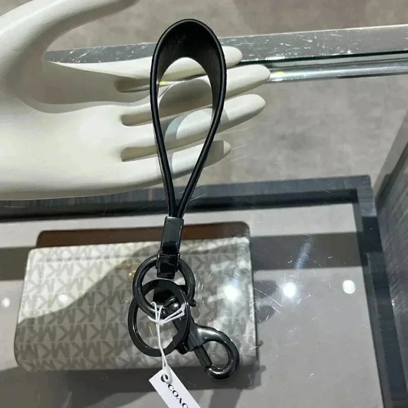 COACH Loop Key Fob In Signature Canvas CJ748 QBKHA - Picture 3 of 7